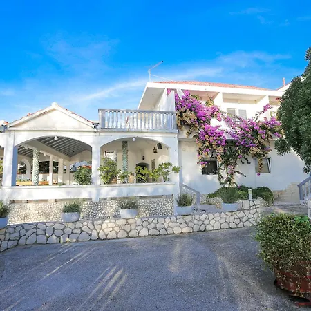 Apartamento Petar *
